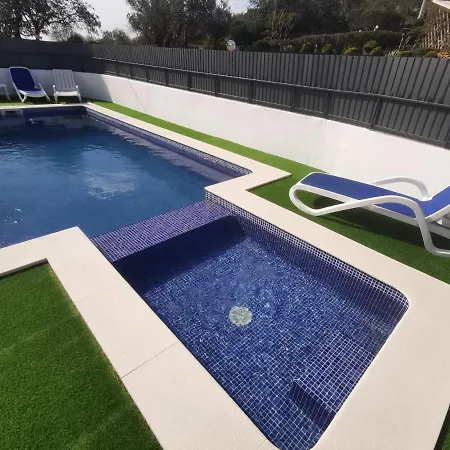 Дом отдыха Casas Caiado Two With Swimming Pool