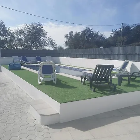 Дом отдыха Casas Caiado Two With Swimming Pool Фару