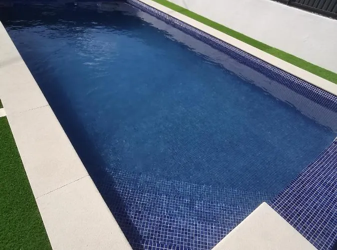 Дом отдыха Casas Caiado Two With Swimming Pool *