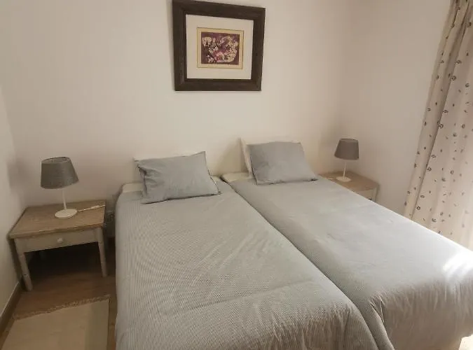 Дом отдыха Casas Caiado Two With Swimming Pool *