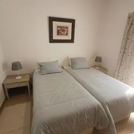 Сasa de vacaciones Casas Caiado Two With Swimming Pool *