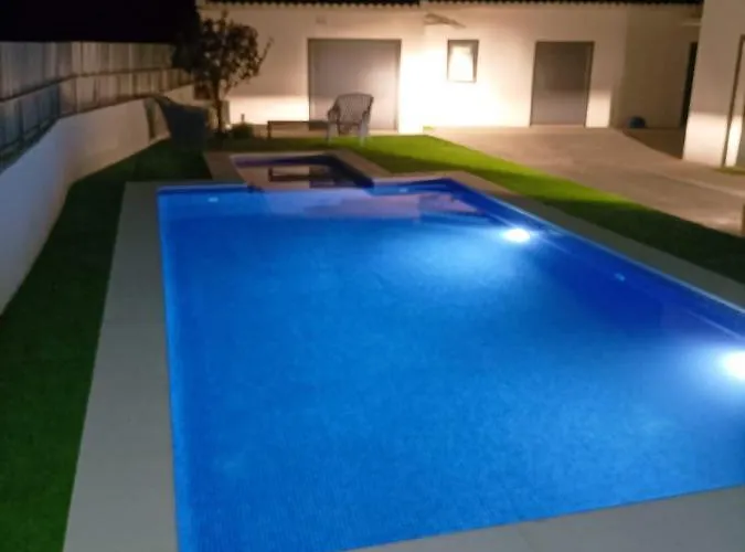 Casas Caiado Two With Swimming Pool Hébergement de vacances